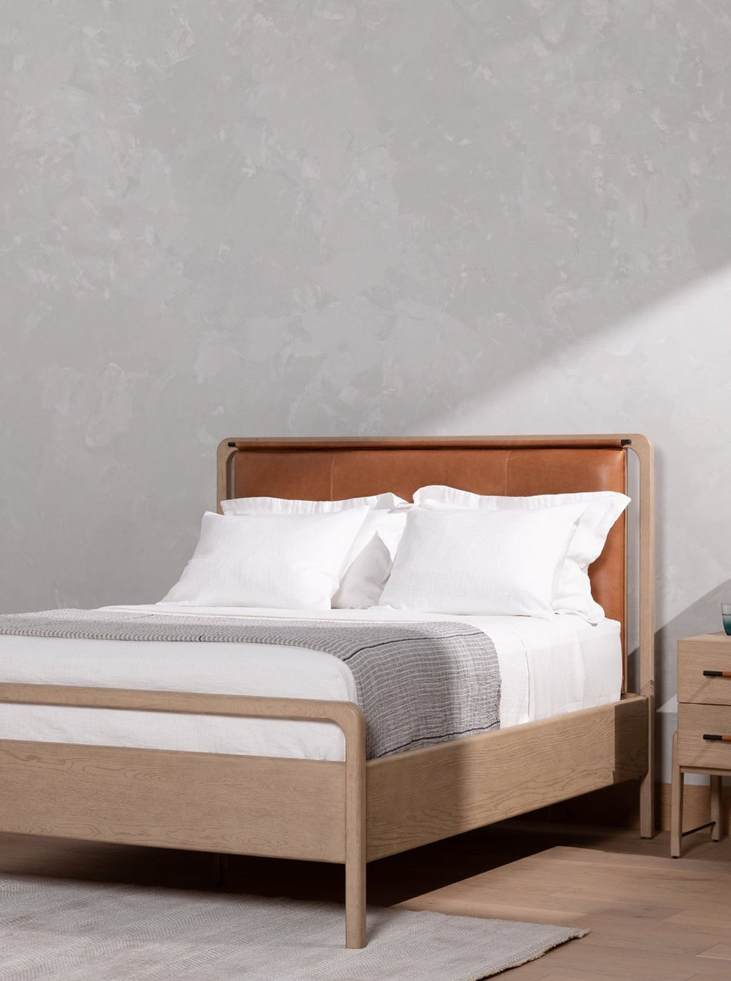 Campbell Bed - Leather, Oak Wood