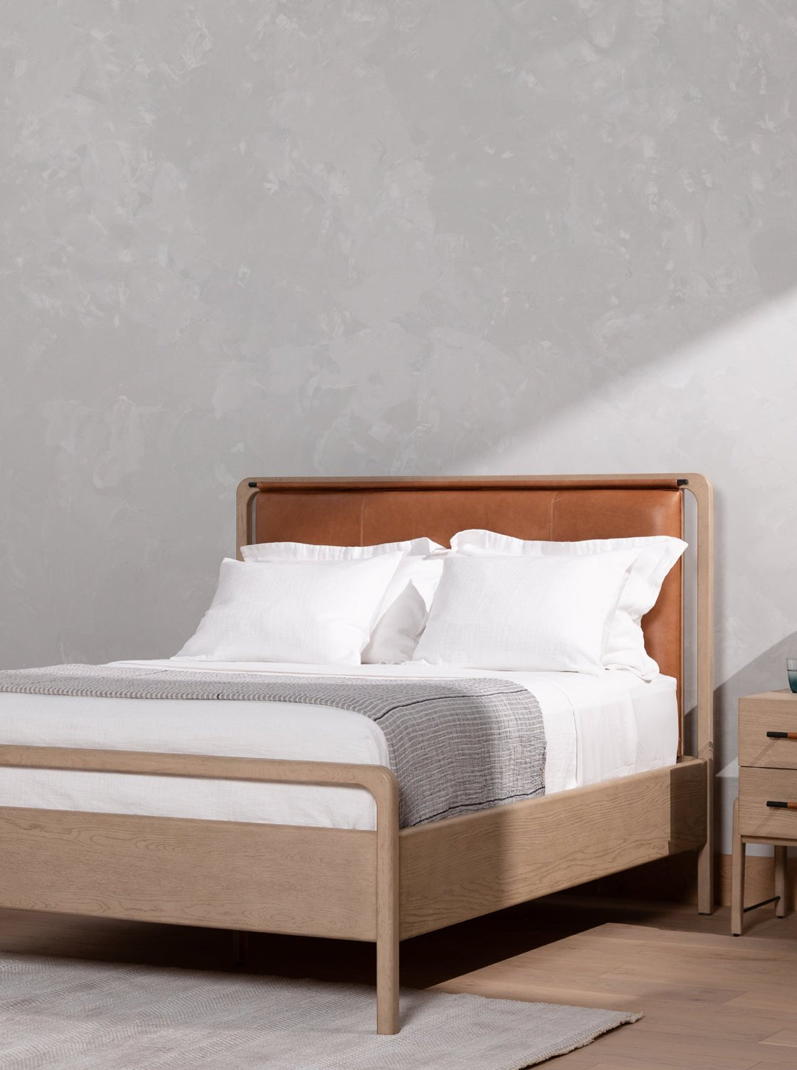 Campbell Bed - Leather, Oak Wood