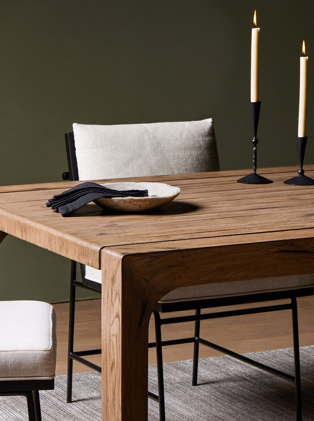 Elyse Dining Table - Oak Wood