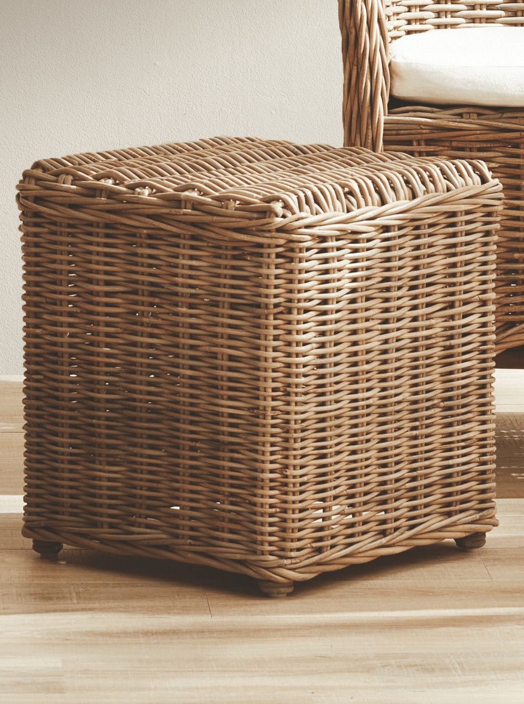 Villa Stool - Oak Wood, Cane Detail
